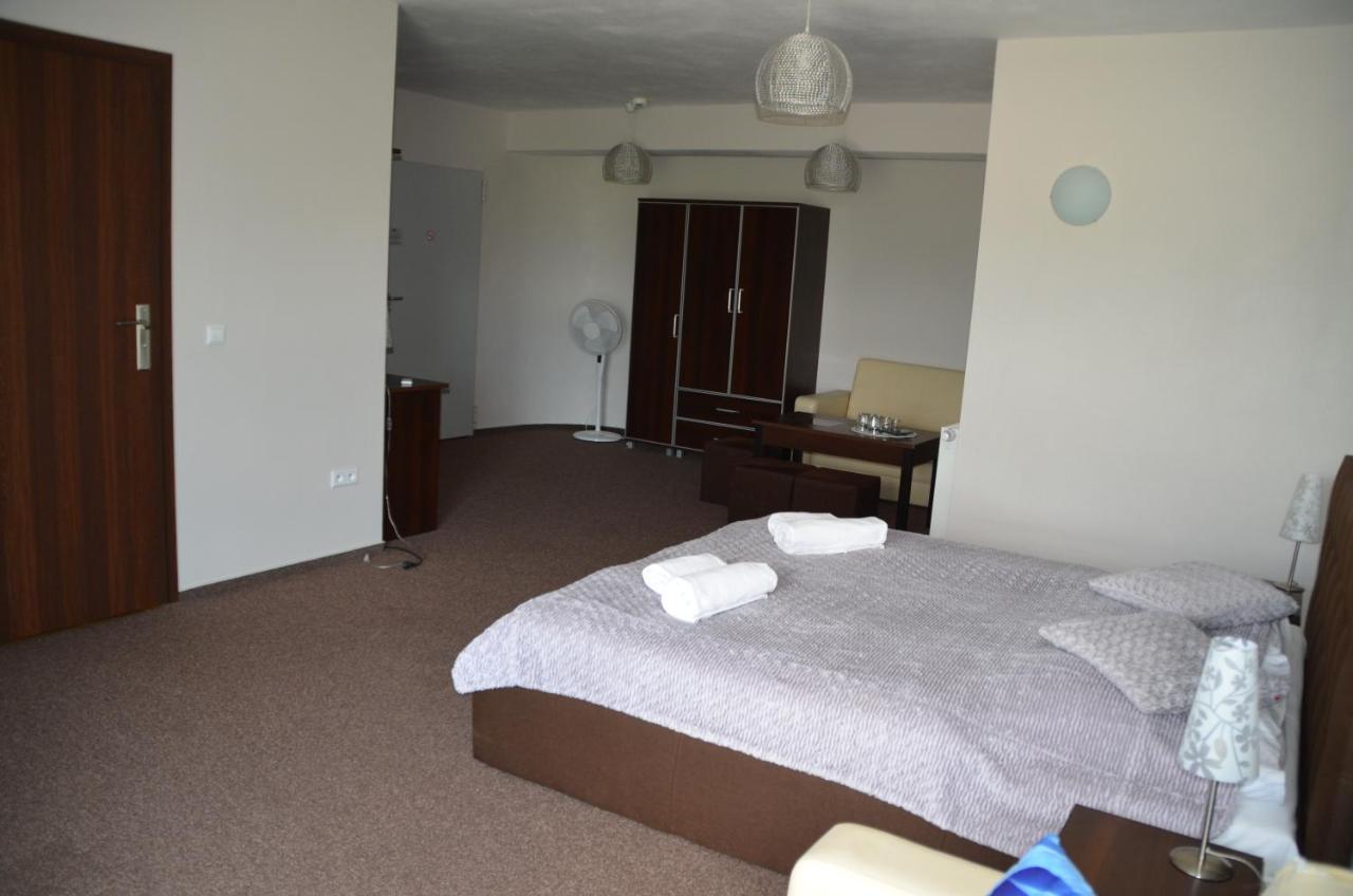 Hotel Tenis Chrząstowice Εξωτερικό φωτογραφία